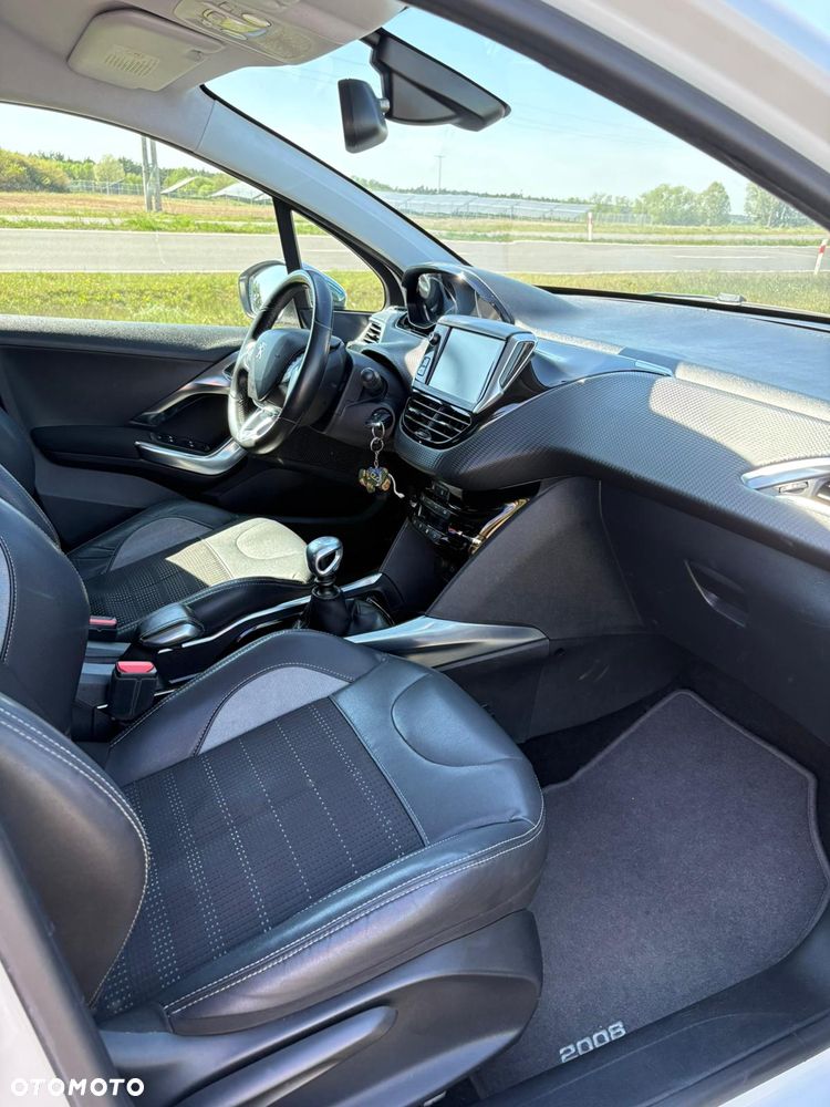Peugeot 2008 e-HDi FAP 115 STOP & START Allure - 13