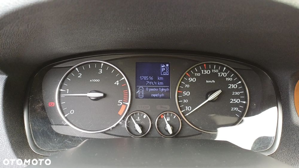 Renault Laguna 2.0 DCi FAP Initiale - 12