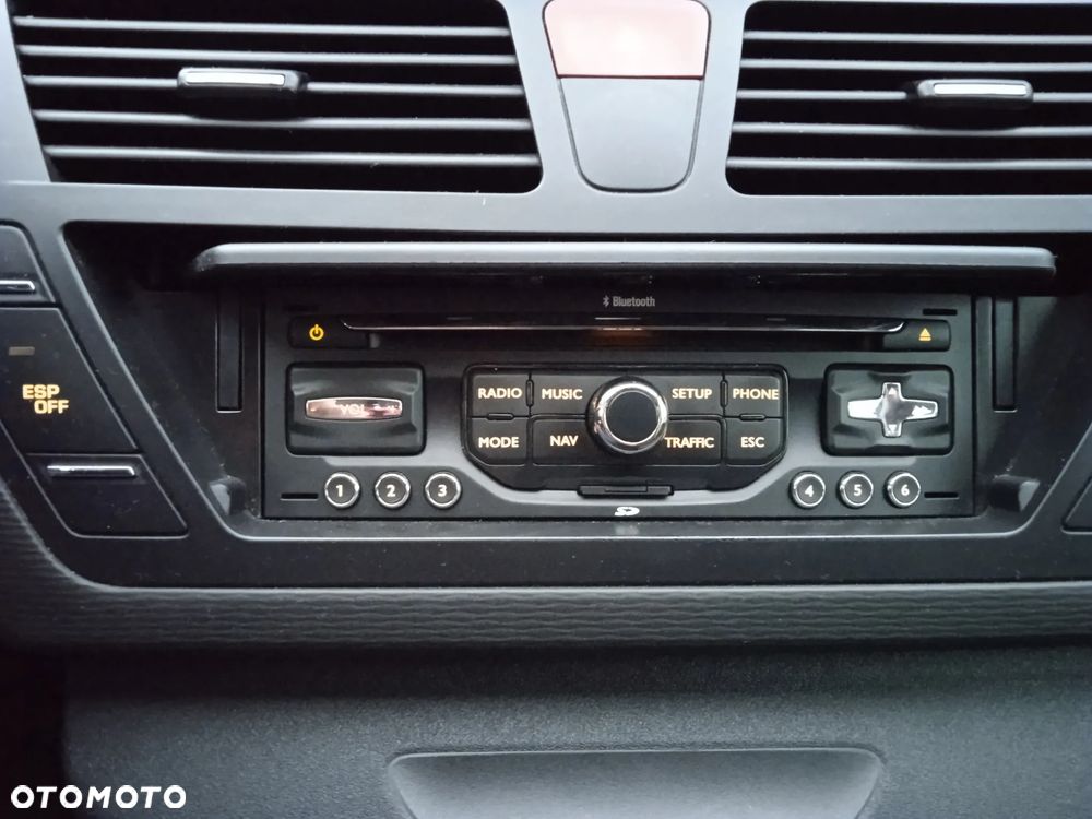 Citroën C4 ver-1-6-e--hdi-fap-egs6-exclusive - 12