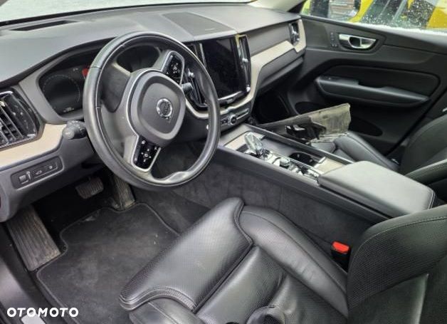 Volvo XC 60 T6 AWD Ultra Black Edition - 8