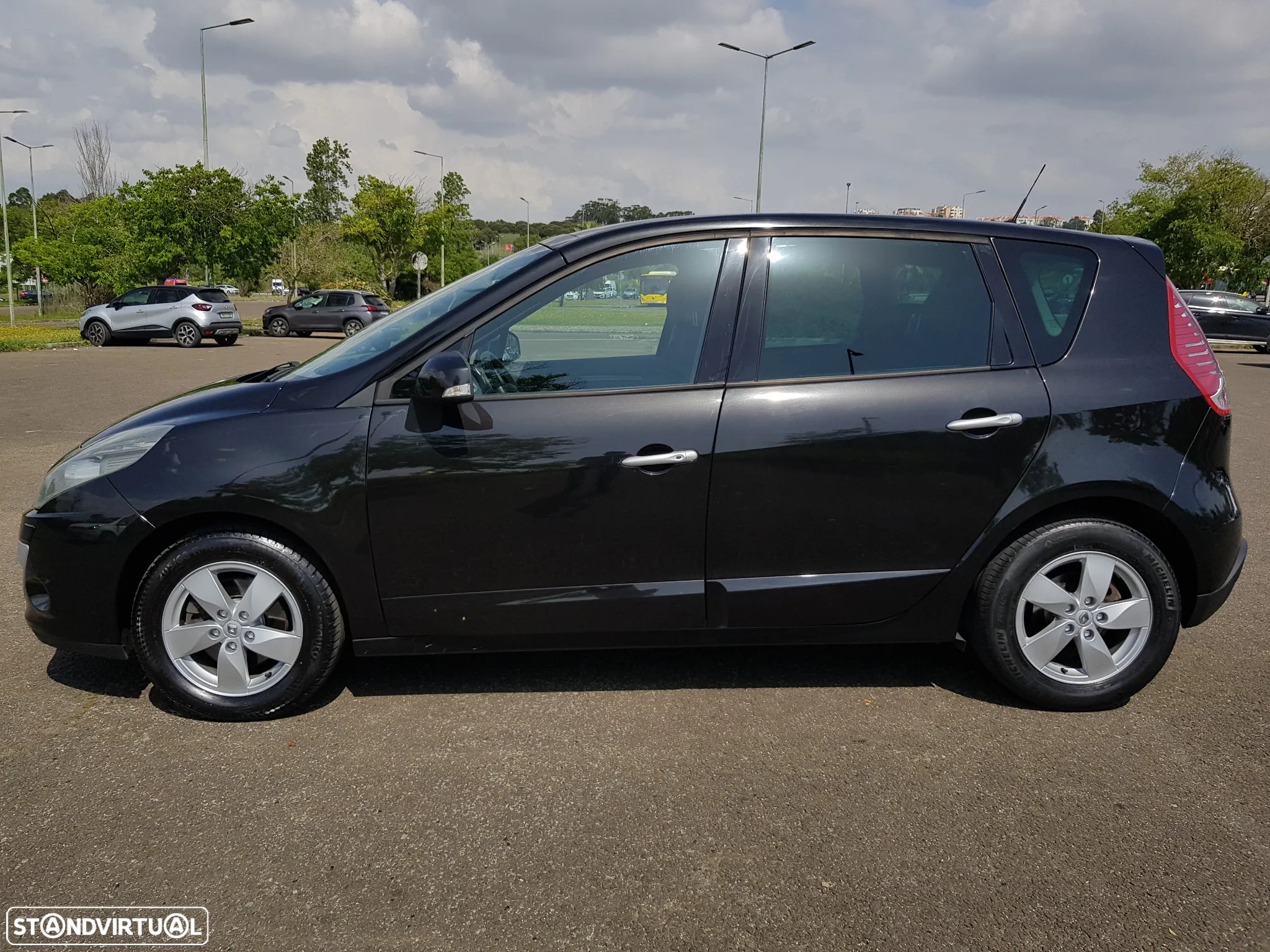 Renault Scénic 1.5 dCi Dynamique S - 5