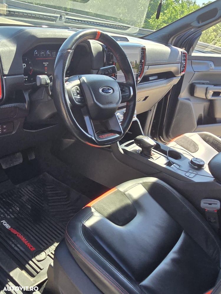 Ford Raptor - 13