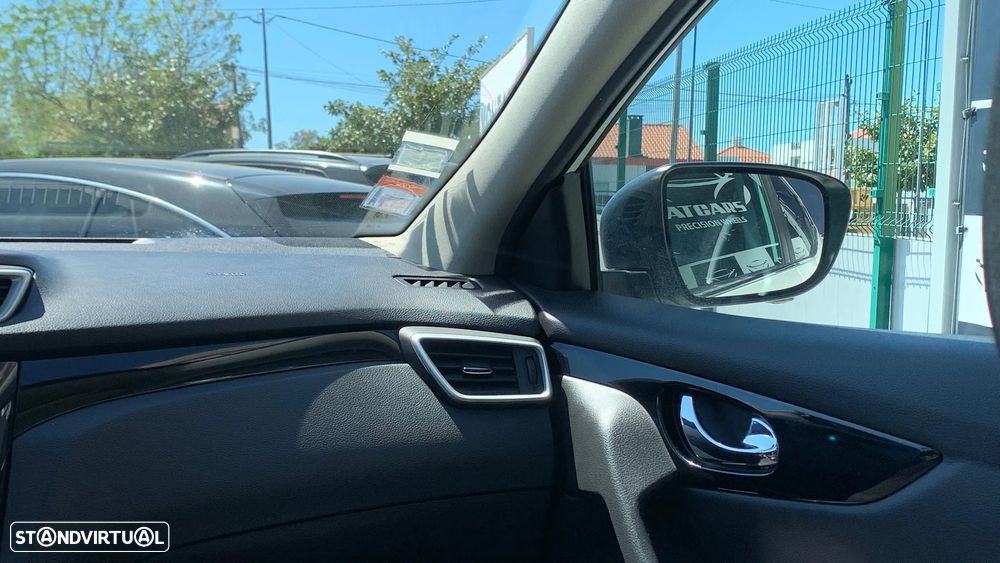 Nissan Qashqai 1.5 dCi N-Connecta - 23