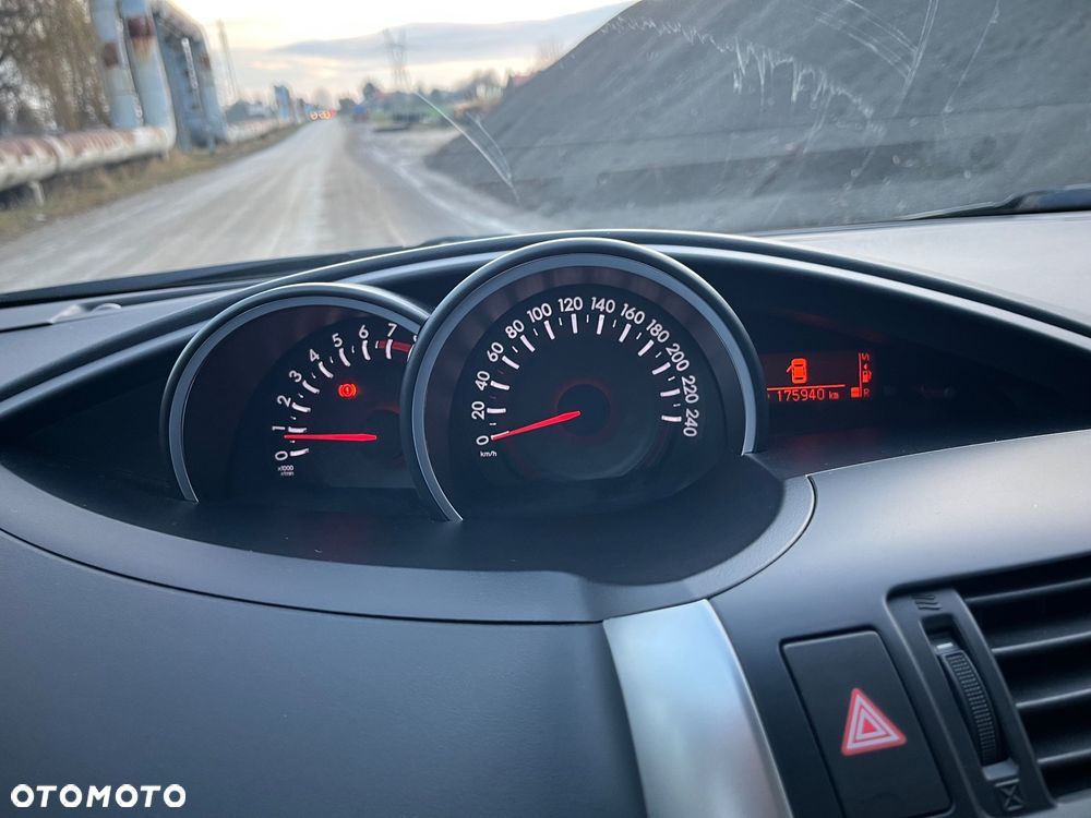 Toyota Verso 1.8 Executive - 27