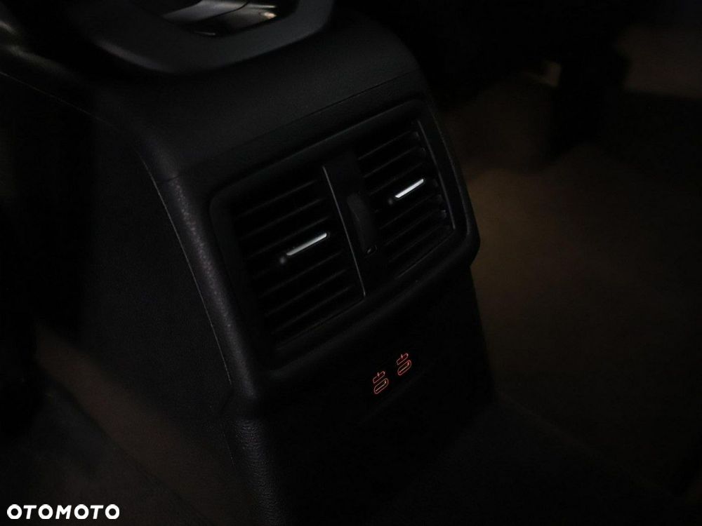 BMW X1 sDrive20d xLine - 39