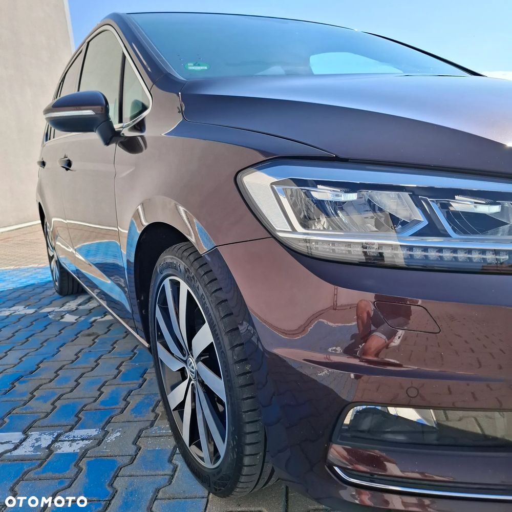 Volkswagen Touran - 16