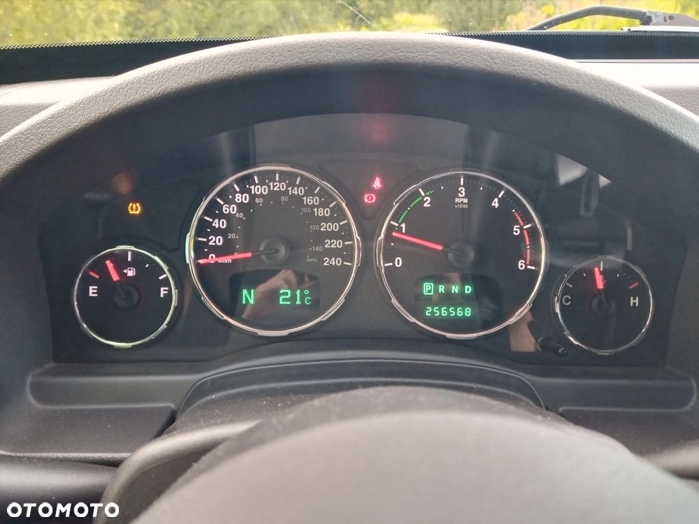 Jeep Cherokee 2.8 CRD Limited - 31