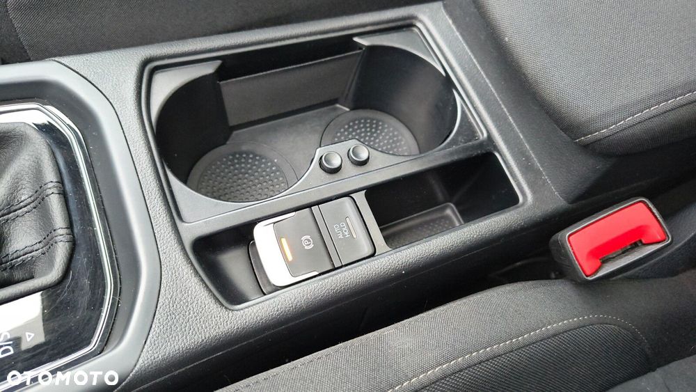 Volkswagen Touran - 30