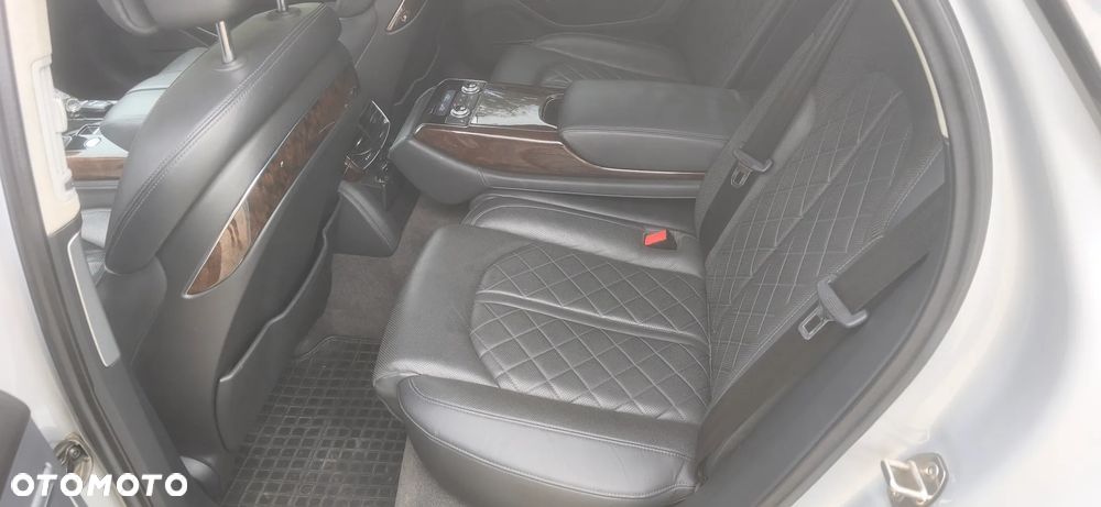 Audi A8 4.2 TDI Quattro - 13