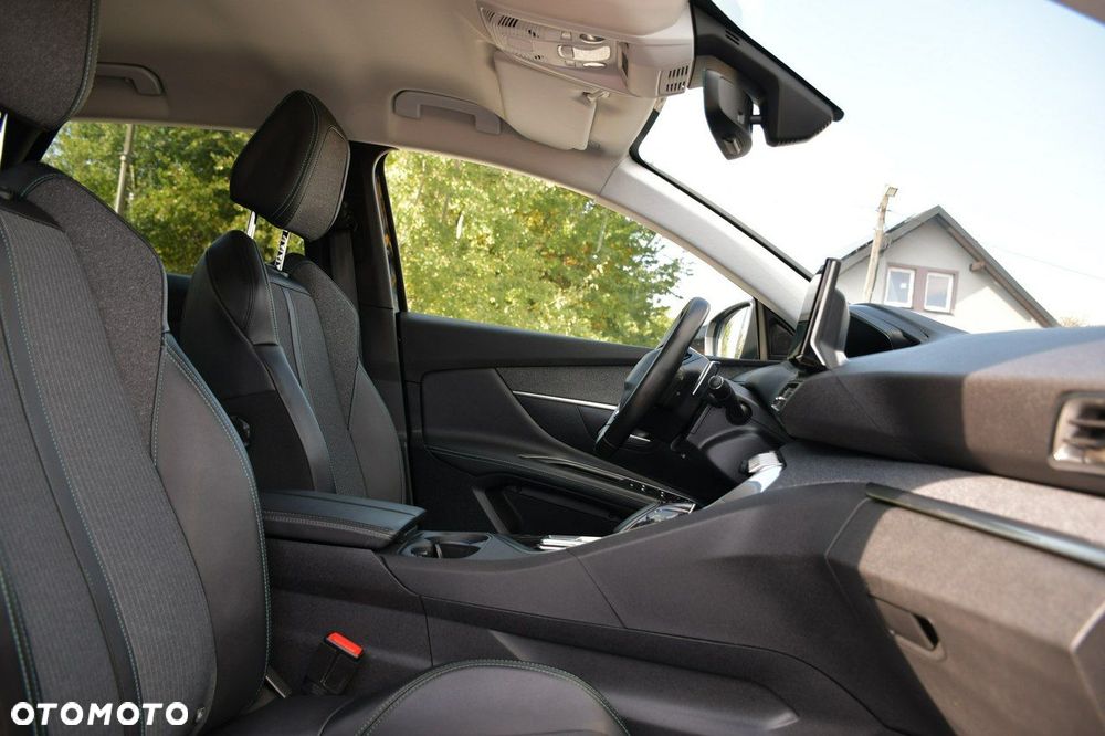 Peugeot 3008 1.6 PureTech Hybrid PHEV Allure Pack S&S EAT8 - 22