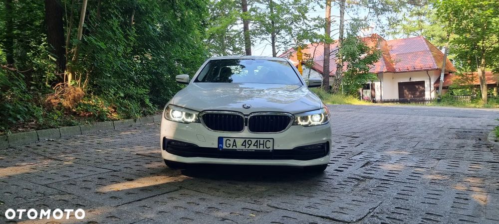 BMW Seria 5 530i xDrive Sport Line sport - 2