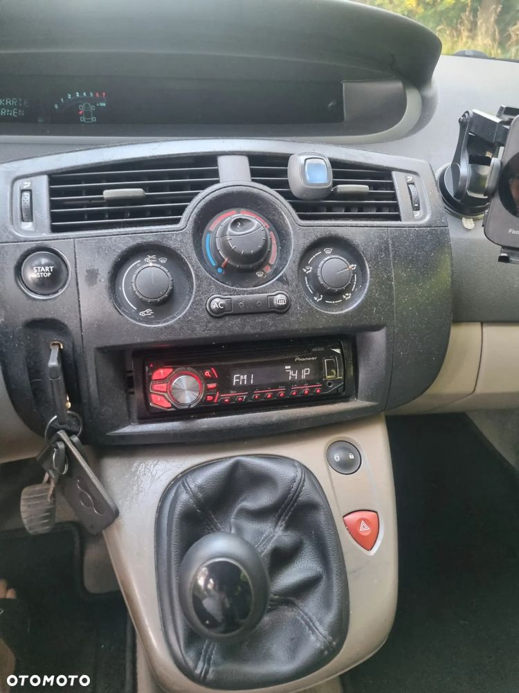 Renault Scenic 1.6 16V Avantage - 15