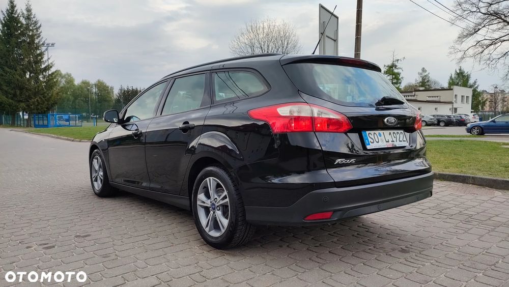Ford Focus 1.6 TDCi DPF Champions Edition - 6