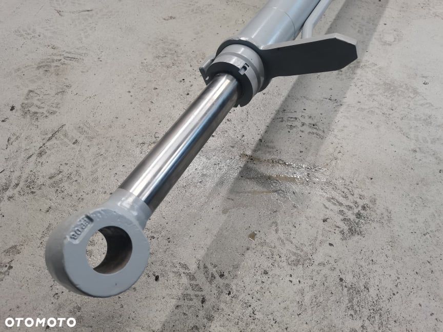 Manitou MLT 737 {Cylinder hydrauliczny wysuwu teleskopu} - 7