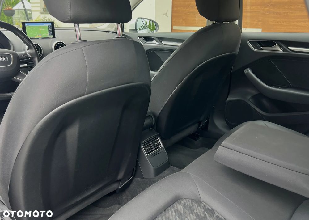Audi A3 Limousine 1.4 TFSI CoD ultra Ambiente S tronic - 12