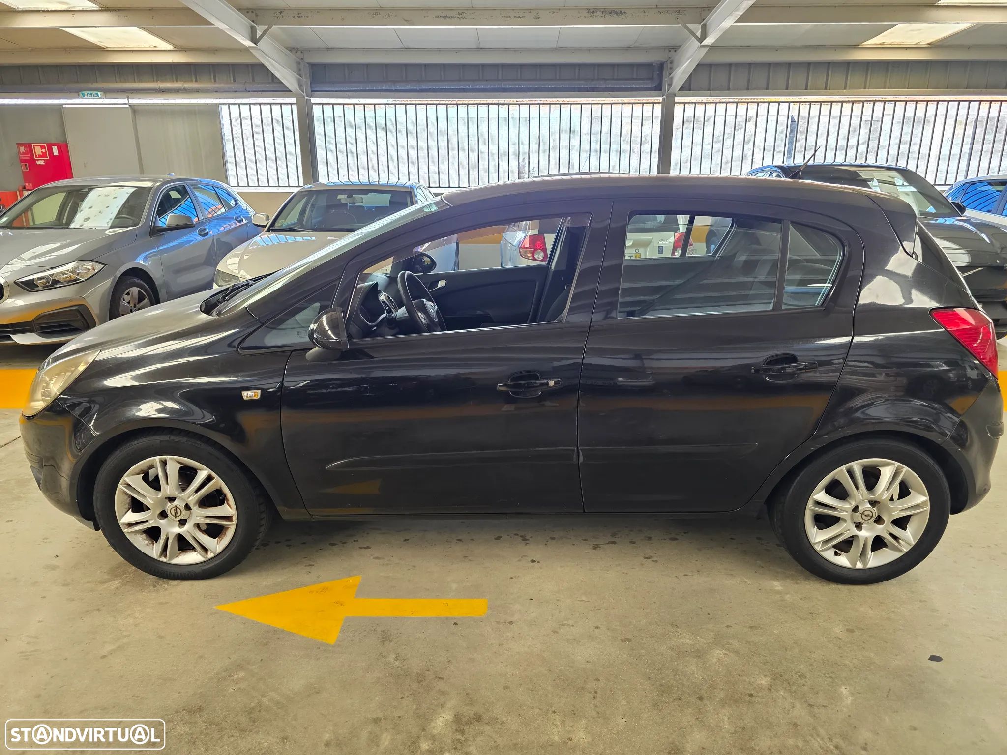 Opel Corsa 1.2 Enjoy - 1