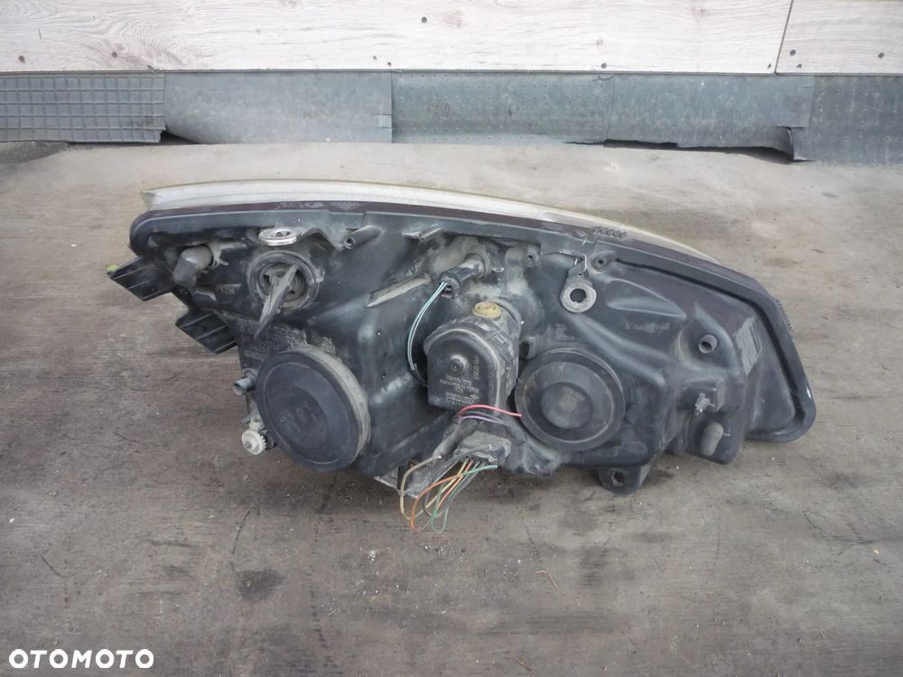 RENAULT SCENIC II LAMPA PRZEDNIA LEWA LUB PRAWA XENON - 10