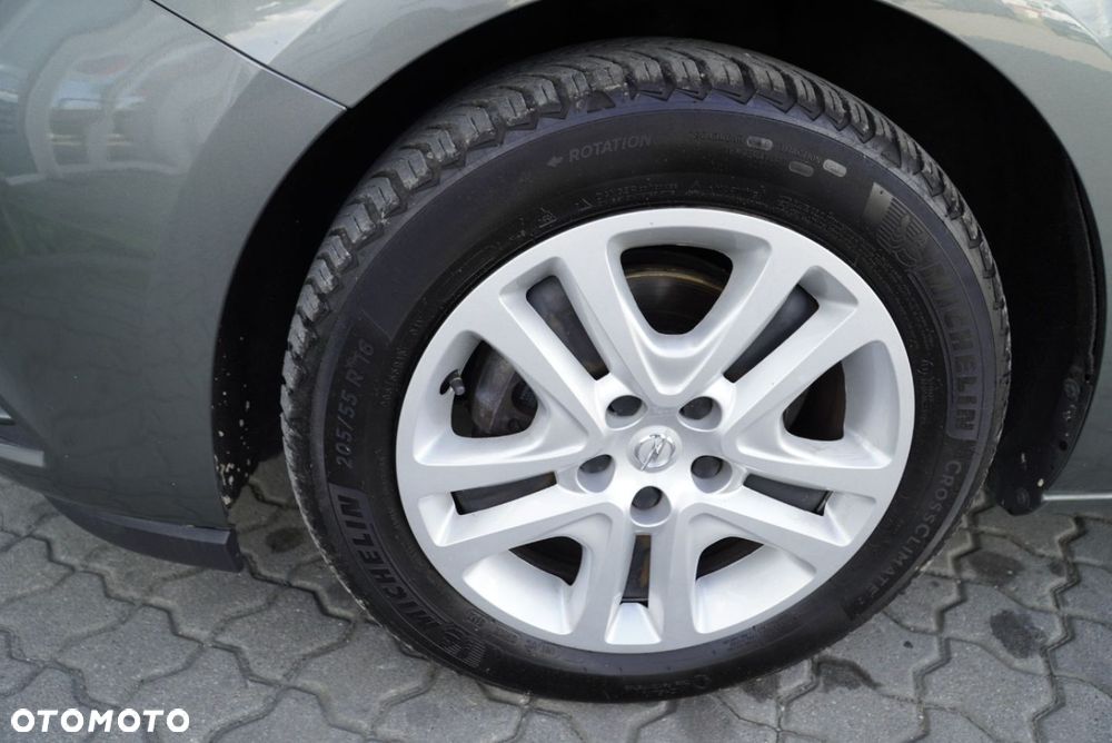 Opel Astra 1.4 Turbo Innovation - 25