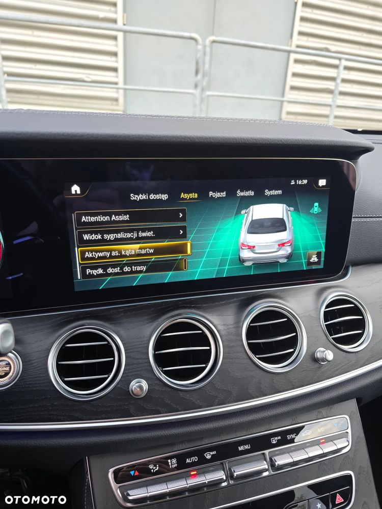 Mercedes-Benz Klasa E 220 d 9G-TRONIC AMG Line - 28