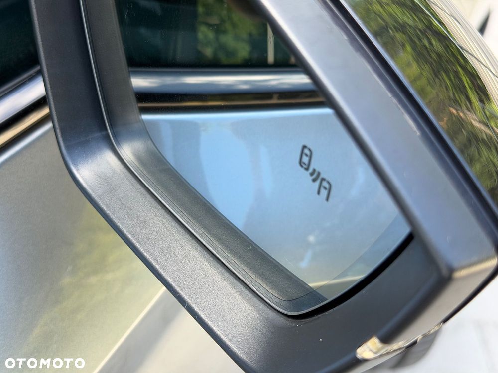 Skoda Superb 2.0 TDI DSG Sportline - 31