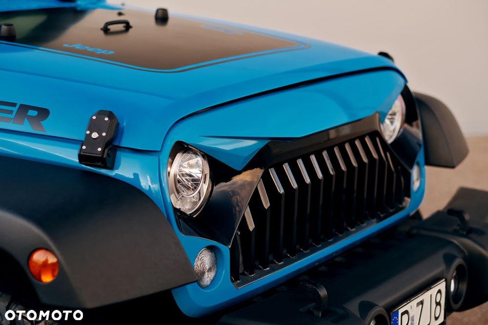 Jeep Wrangler 3.6 Unlim X - 18