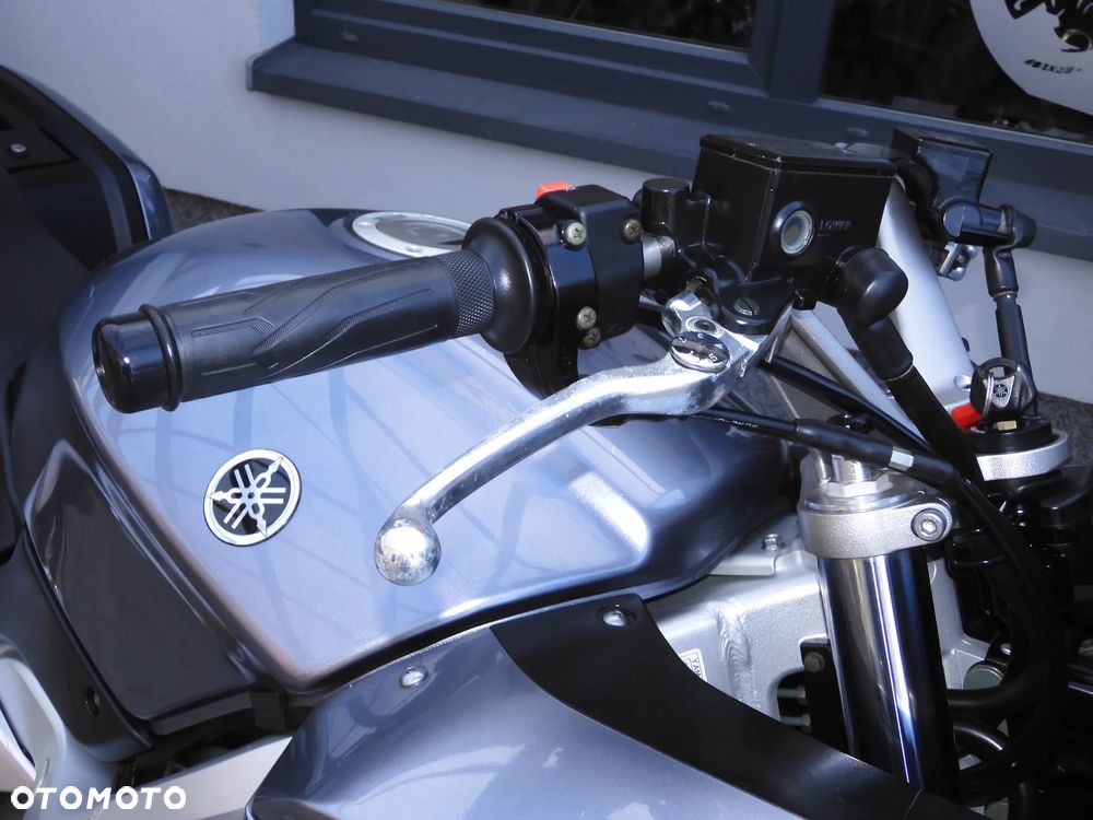 Yamaha FJR - 18