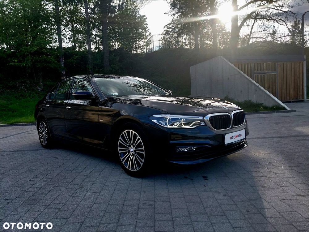 BMW Seria 5 525d Sport Line - 3
