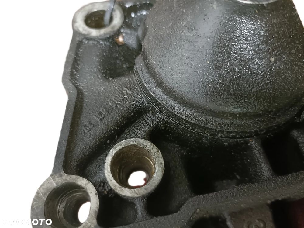 RENAULT LAGUNA II 01-07 1,8 B rozrusznik * - 4