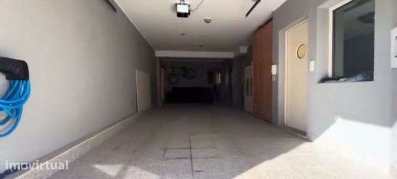 Moradia t3+1 garagem para 2 carros com quarto e quarto de banho - Grande imagem: 3/12