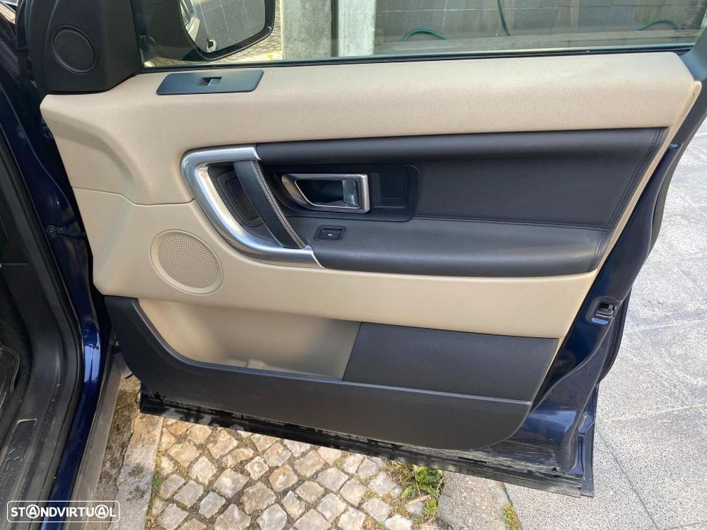 Land Rover Discovery Sport 2.0 TD4 HSE Luxury 7L Auto - 22