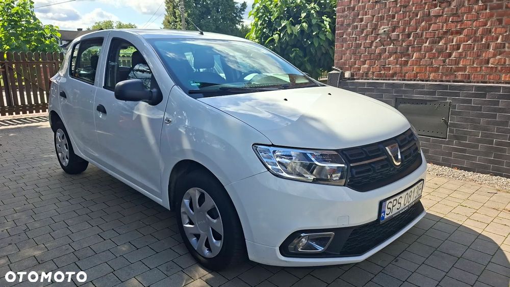 Dacia Sandero SCe 75 Essential - 1