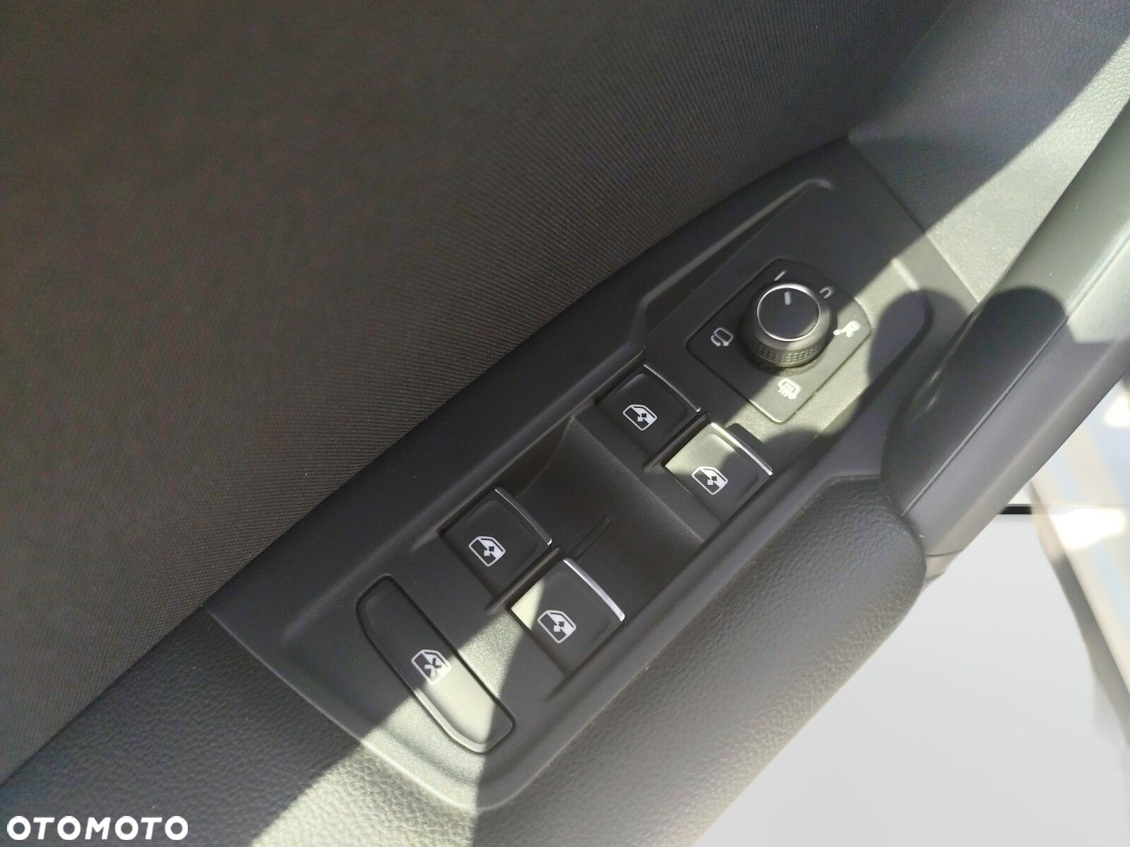 Volkswagen Tiguan - 11