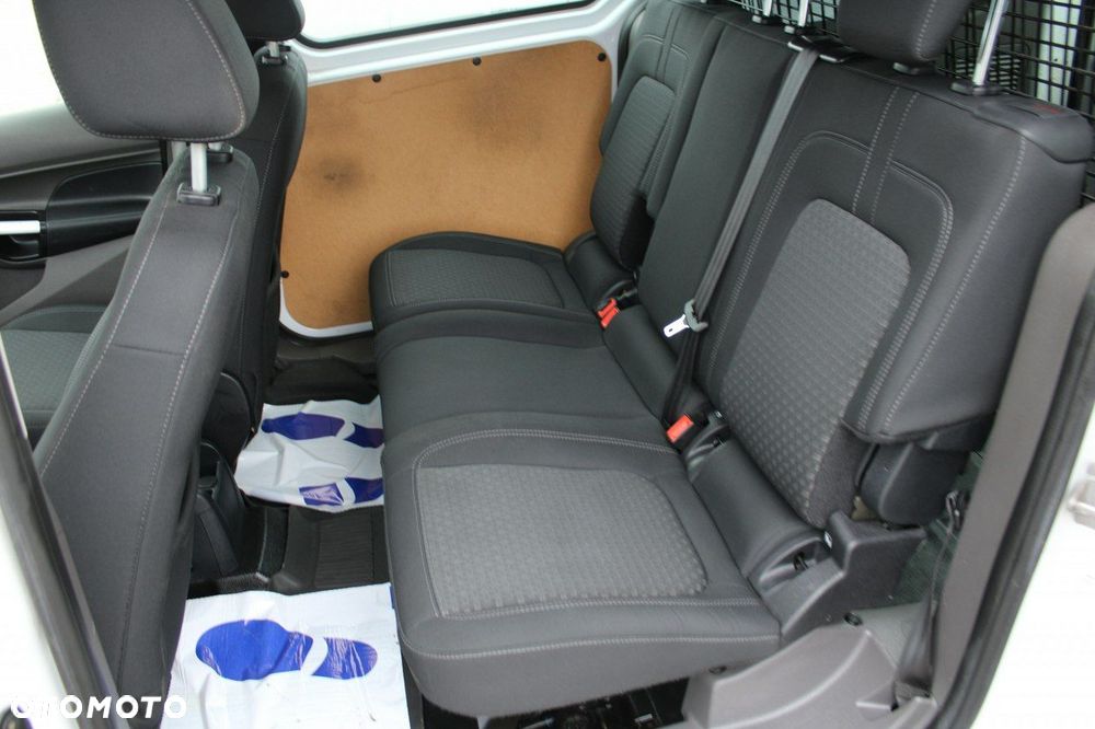 Ford Transit Connect - 16