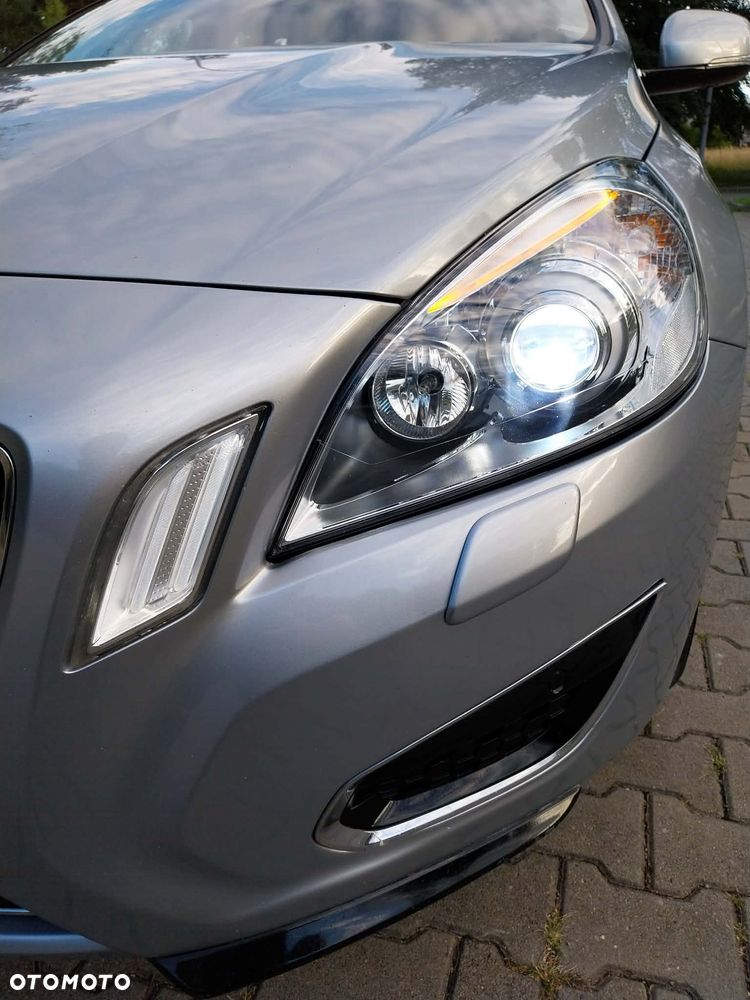 Volvo V60 D5 AWD R-Design Summum - 14