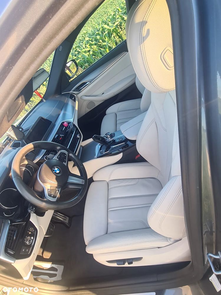 BMW Seria 5 530d Touring Sport Line - 10