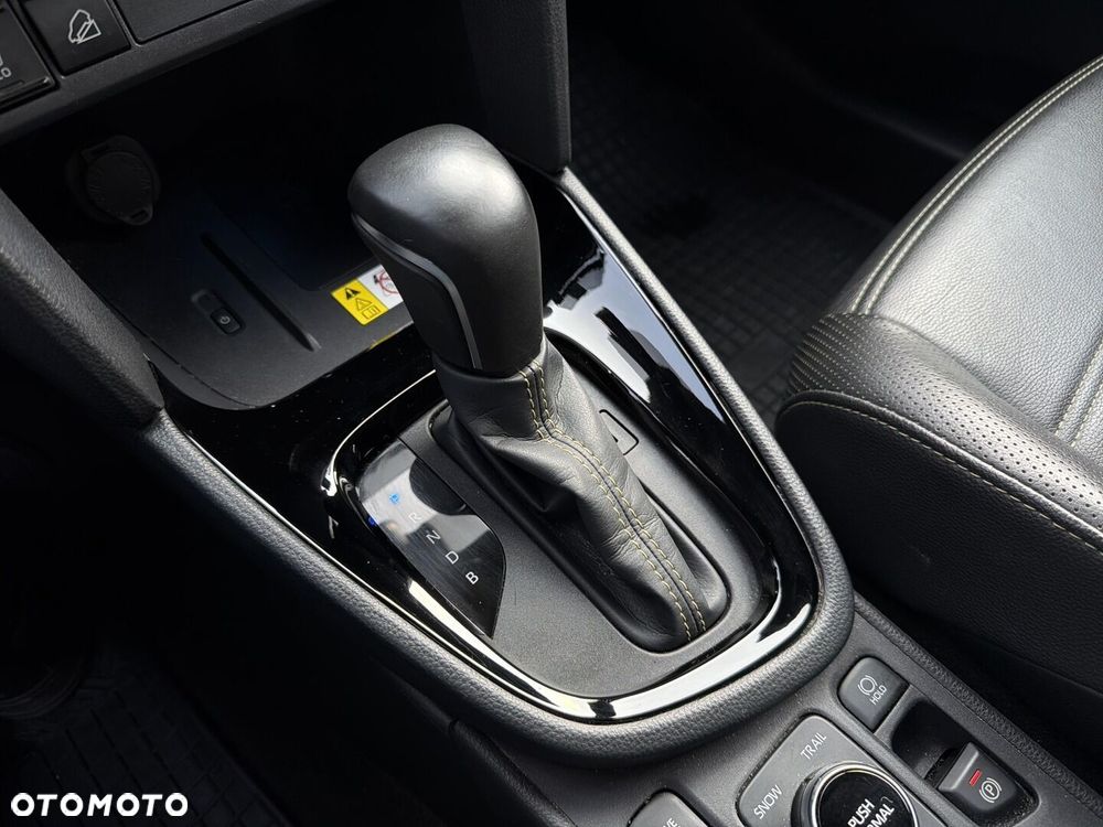 Toyota Yaris Cross Hybrid 1.5 Premiere Edition 4x4 - 14