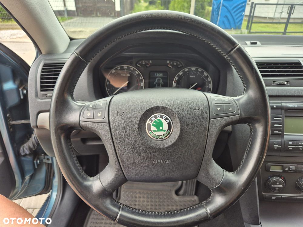 Skoda Octavia 2.0 TDI DPF Elegance - 13