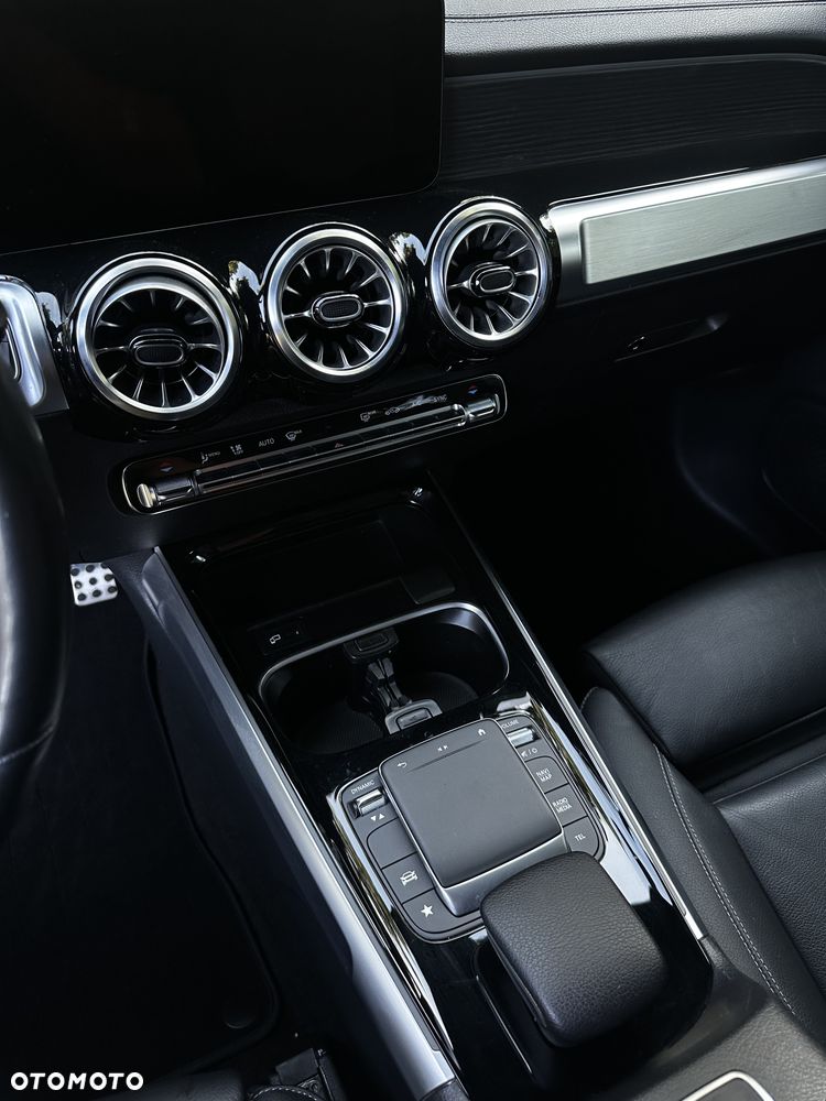 Mercedes-Benz GLB 250 4Matic 8G-DCT AMG Line - 19