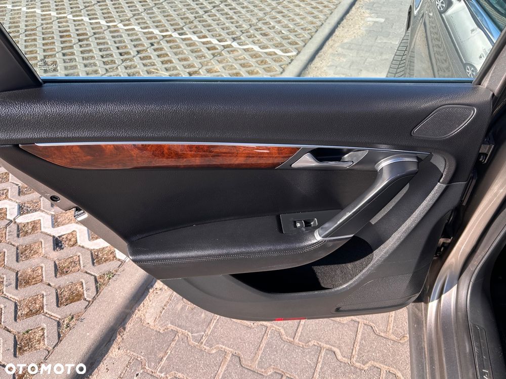 Volkswagen Passat 2.0 Blue TDI SCR Highline - 16