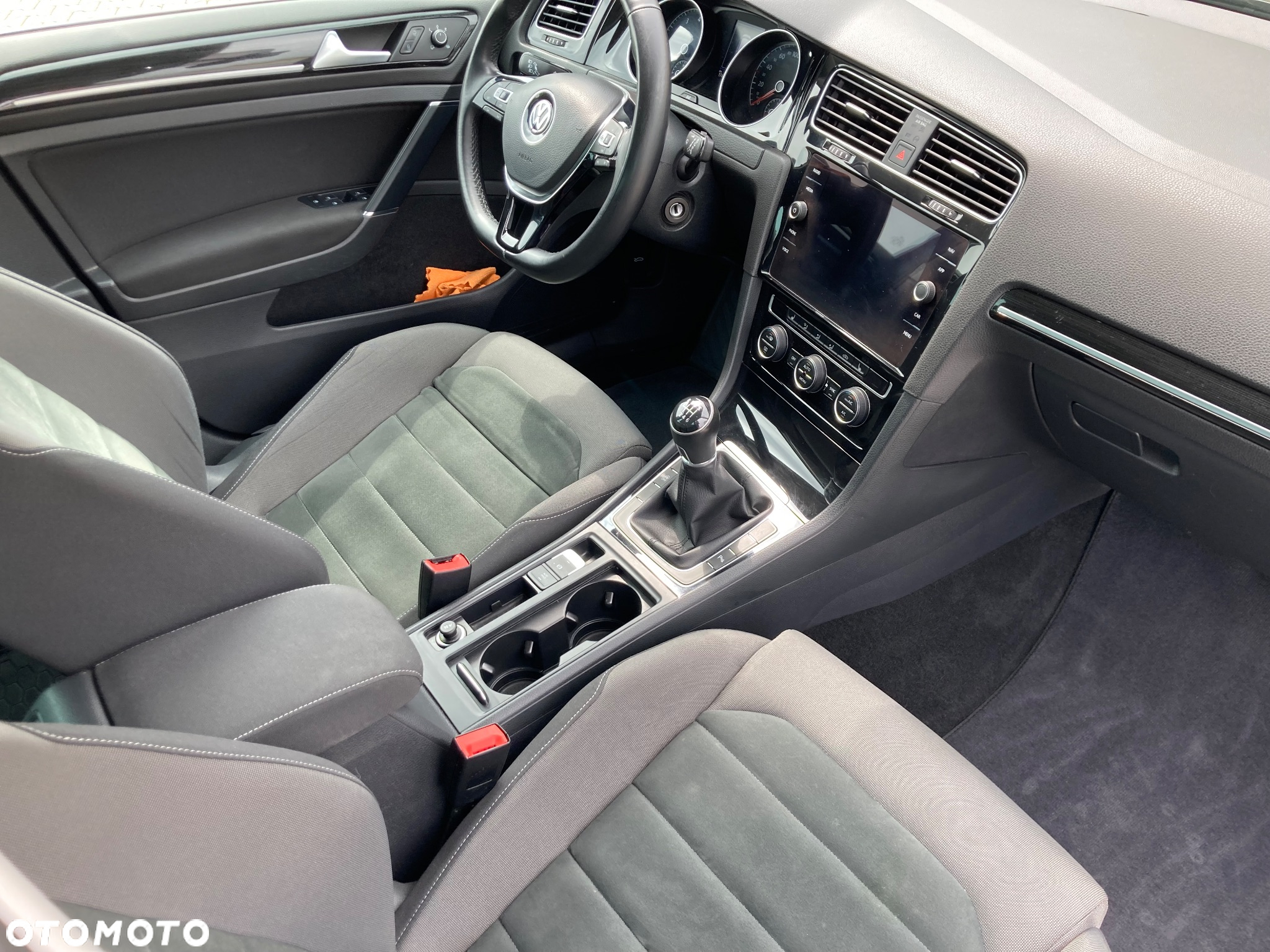 Volkswagen Golf VII 1.5 TSI BMT Evo Highline - 11