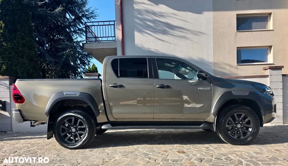 Toyota Hilux - 8