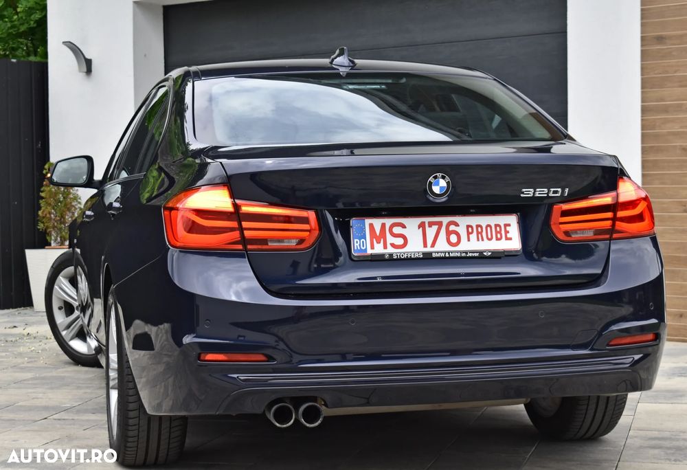 BMW Seria 3 320i Aut. Sport Line - 9