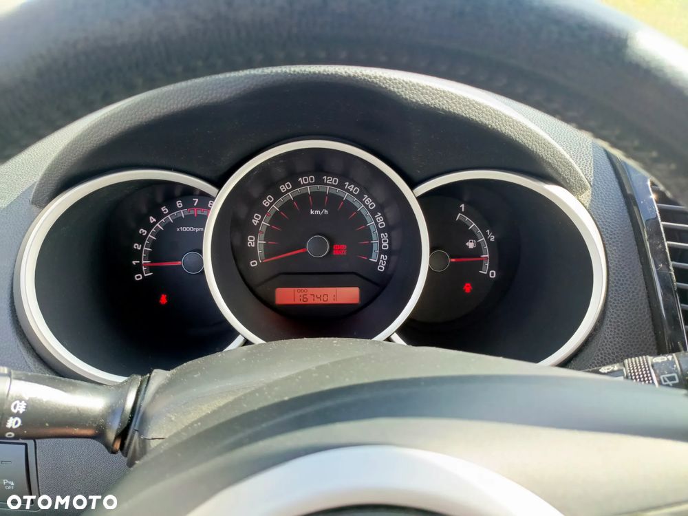 Kia Venga 1.6 L - 7
