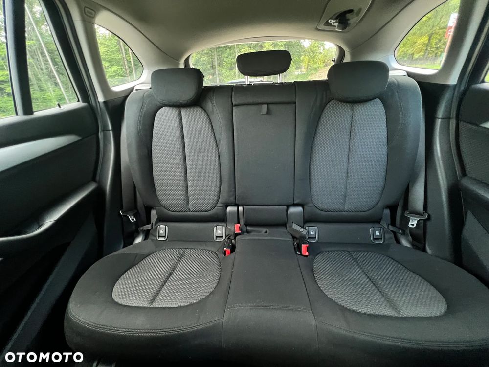 BMW X1 sDrive18i - 13