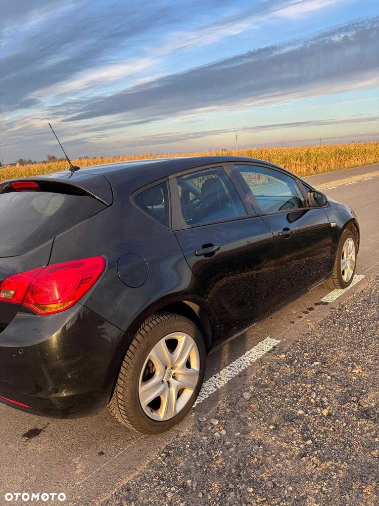 Opel Astra - 12
