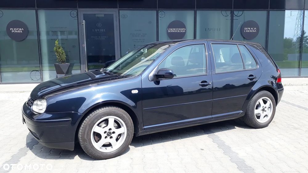 Volkswagen Golf - 2