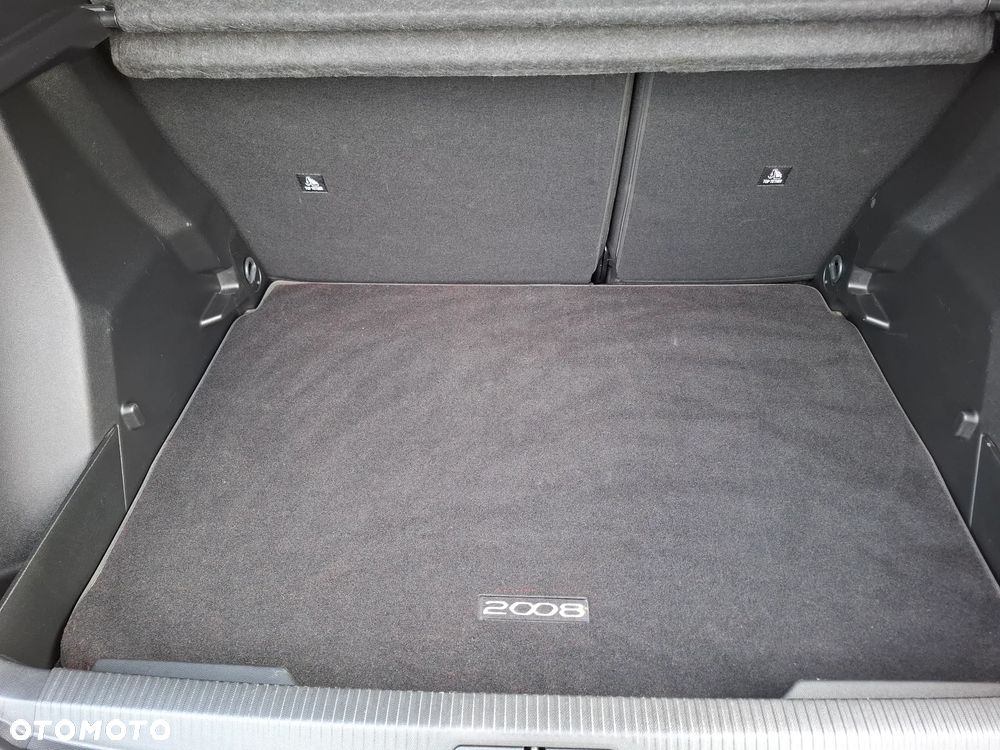 Peugeot 2008 - 10
