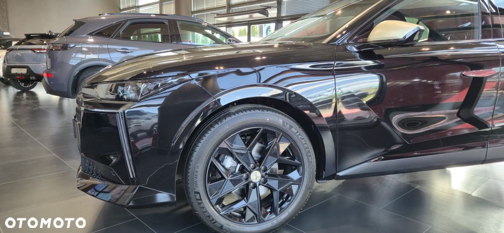 DS Automobiles N°4 - 2