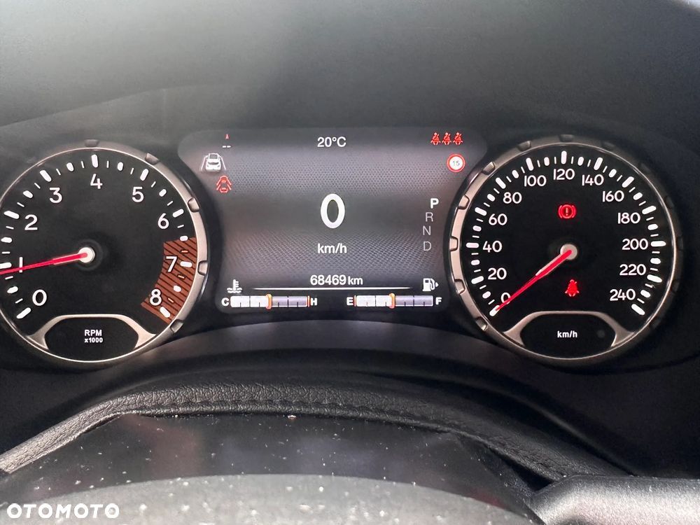 Jeep Renegade - 16