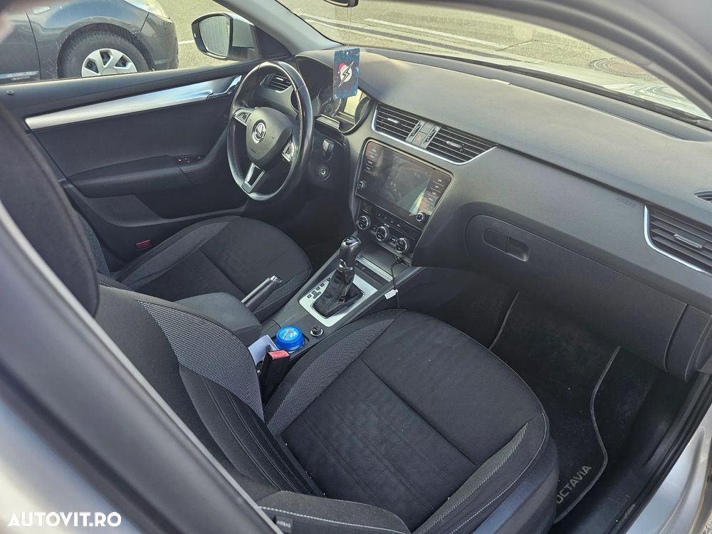 Skoda Octavia 1.6 TDI DSG Style - 5